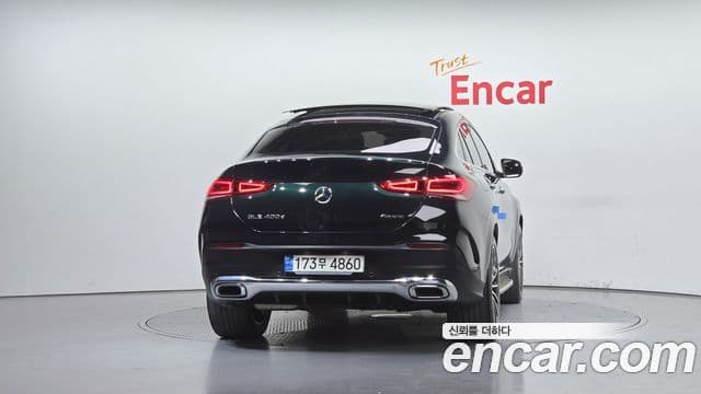 Mercedes-Benz GLE-Class 2022 — ფოტო 4/20