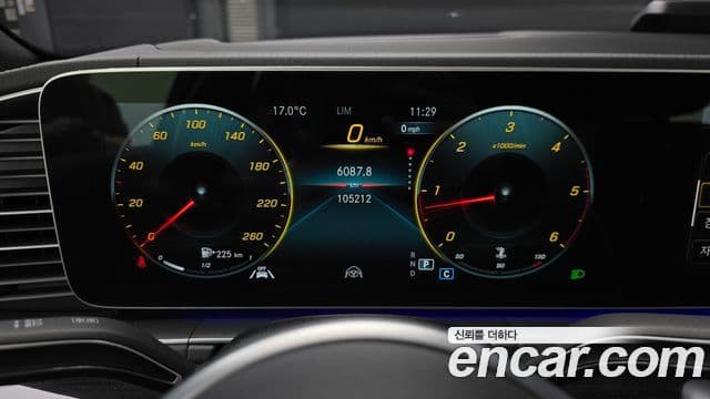 Mercedes-Benz GLE-Class 2022 — ფოტო 8/20