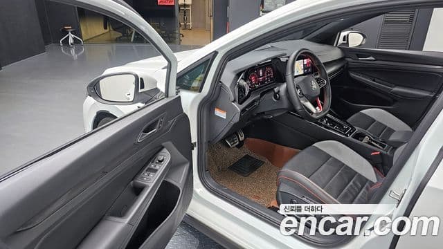 Volkswagen Golf 2024 — ფოტო 9/20