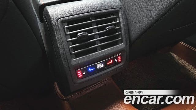 Volkswagen Golf 2024 — ფოტო 17/20