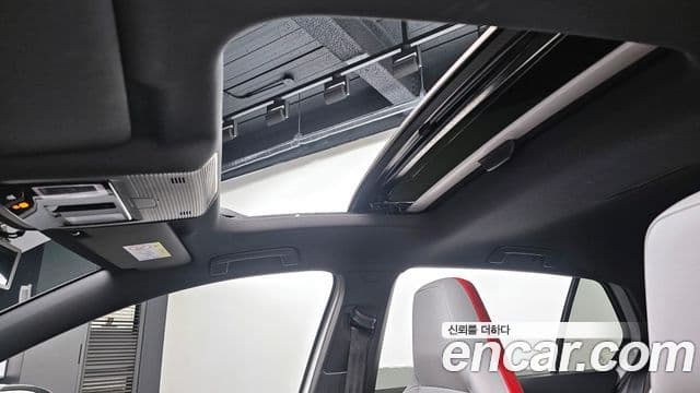 Volkswagen Golf 2024 — ფოტო 18/20