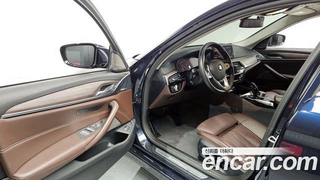 BMW 5 Series 2020 — ფოტო 10/20