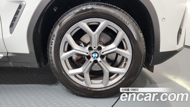 BMW X4 2022 — ფოტო 5/20