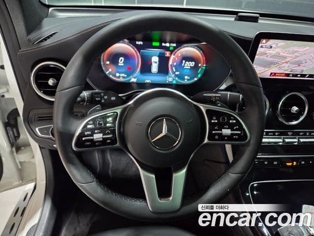 Mercedes-Benz GLC-Class 2021 — ფოტო 15/20