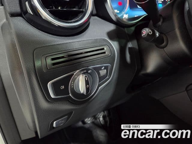 Mercedes-Benz GLC-Class 2021 — ფოტო 17/20