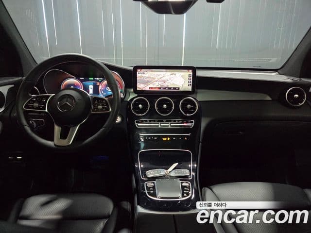 Mercedes-Benz GLC-Class 2021 — ფოტო 18/20