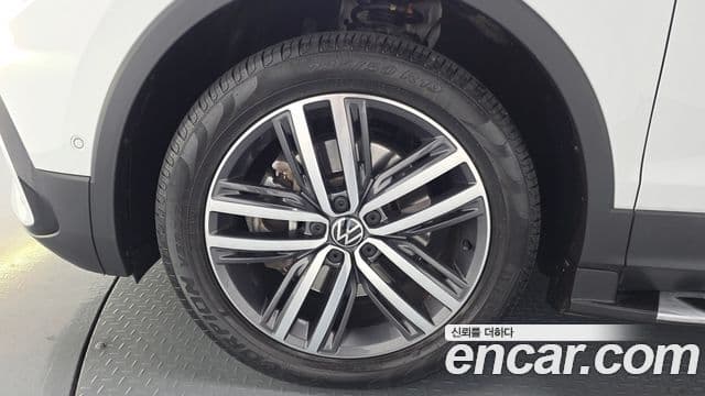 Volkswagen Tiguan Allspace 2022 — ფოტო 5/20
