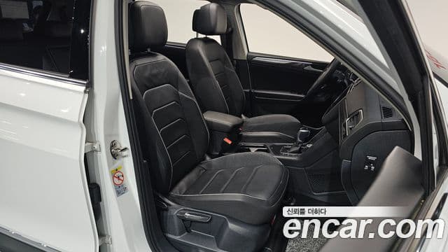 Volkswagen Tiguan Allspace 2022 — ფოტო 10/20