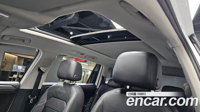 Volkswagen Tiguan Allspace 2022 — ფოტო 19/20