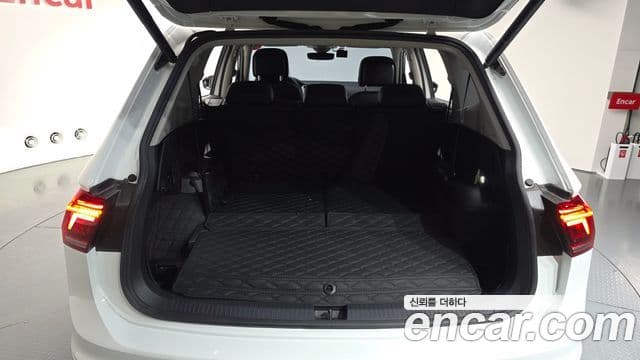 Volkswagen Tiguan Allspace 2022 — ფოტო 20/20