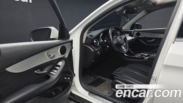 Mercedes-Benz GLC-Class 2018 — ფოტო 9/20