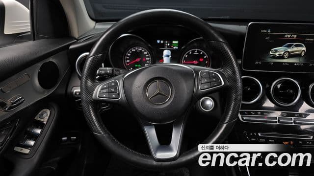 Mercedes-Benz GLC-Class 2018 — ფოტო 15/20