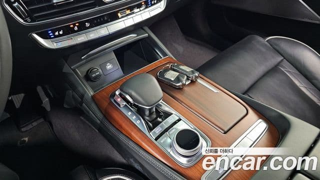 Kia The K9 2018 — Photo 7/20