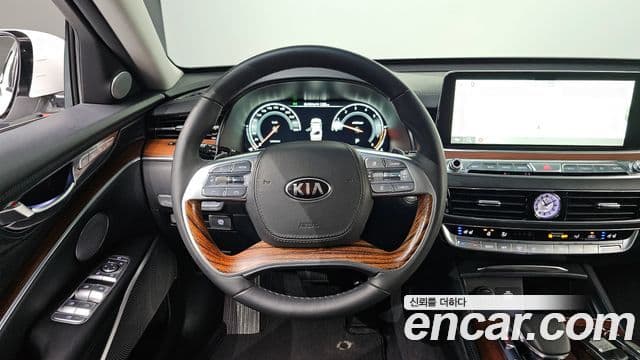 Kia The K9 2018 — Photo 14/20