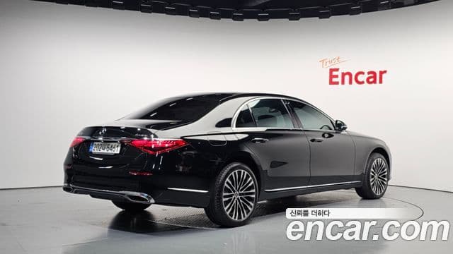 Mercedes-Benz S-Class 2022 — Photo 6/20