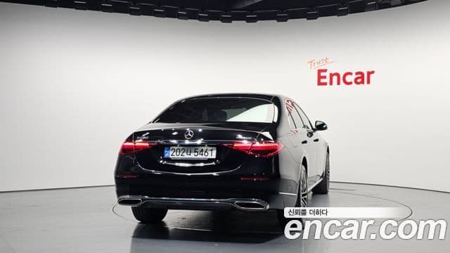 Mercedes-Benz S-Class 2022 — Photo 2/20