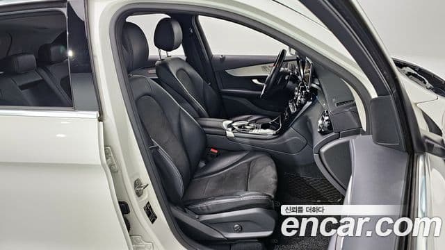 Mercedes-Benz GLC-Class 2019 — Şəkil 10/20