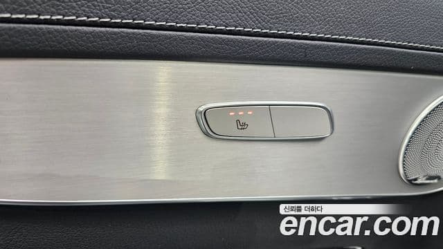 Mercedes-Benz GLC-Class 2019 — Şəkil 15/20