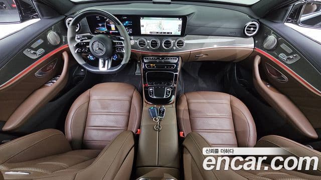 Mercedes-Benz E-Class 2021 — Фото 7/20