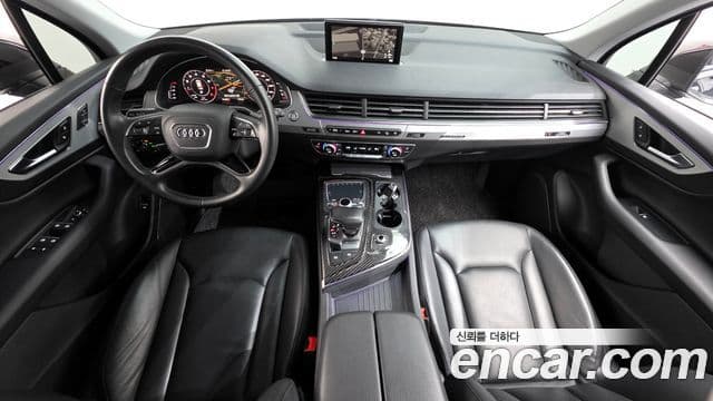 Audi Q7 2019 — Фото 6/20