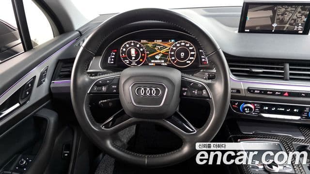 Audi Q7 2019 — Фото 13/20