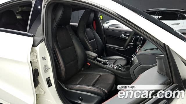 Mercedes-Benz CLA-Class 2018 — Фото 10/20