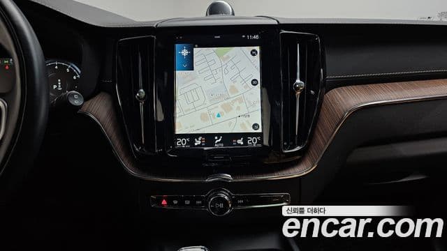Volvo XC60 2021 — Şəkil 14/20