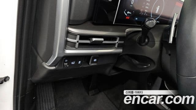 Hyundai Santa Fe 2023 — Фото 17/20