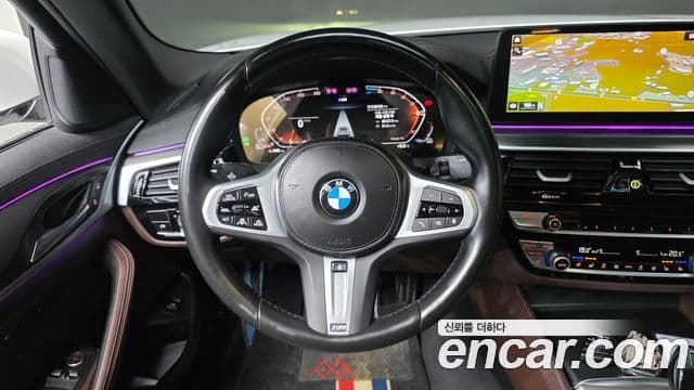 BMW 5 Series 2022 — ფოტო 14/20