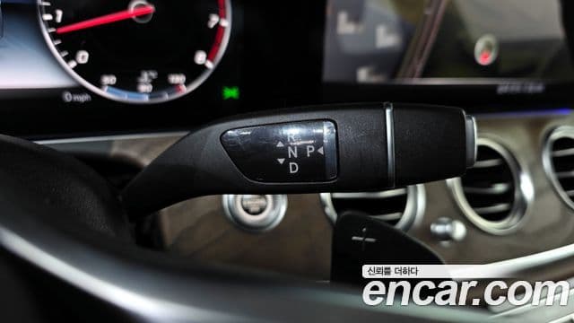 Mercedes-Benz E-Class 2019 — ფოტო 9/20