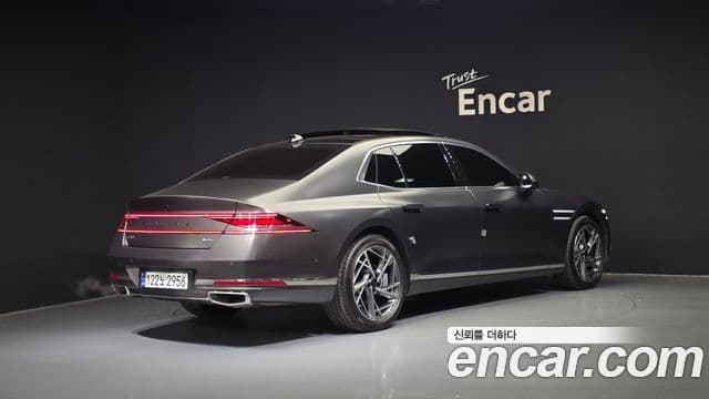 Genesis G90 2022 — Şəkil 2/20