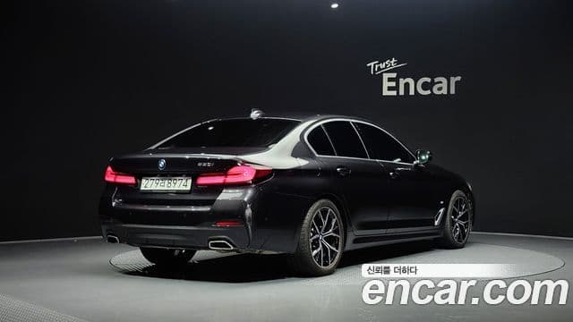 BMW 5 Series 2022 — Şəkil 2/20