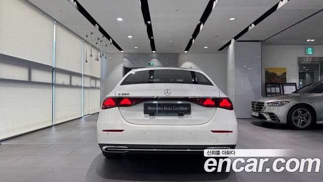 Mercedes-Benz E-Class 2025 — ფოტო 3/20