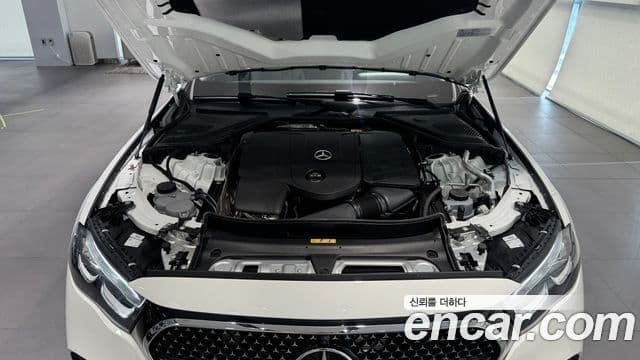 Mercedes-Benz E-Class 2025 — ფოტო 5/20