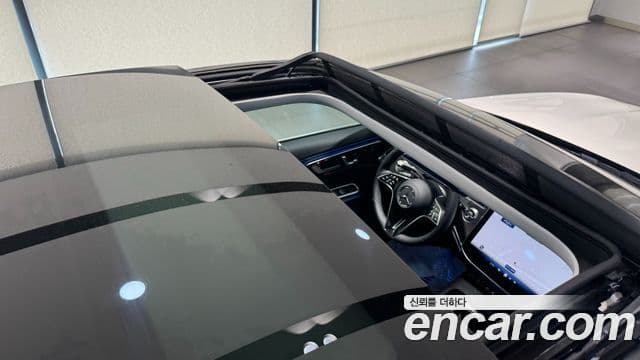Mercedes-Benz E-Class 2025 — ფოტო 6/20