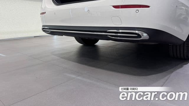 Mercedes-Benz E-Class 2025 — ფოტო 9/20