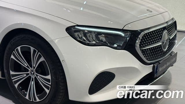 Mercedes-Benz E-Class 2025 — ფოტო 11/20