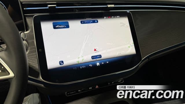 Mercedes-Benz E-Class 2025 — ფოტო 15/20