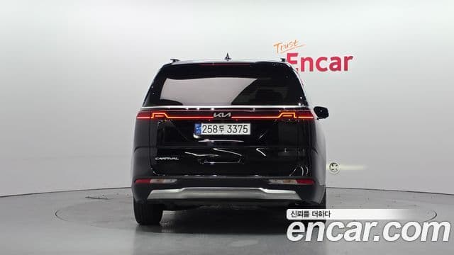 Kia Carnival 2021 — ფოტო 4/20