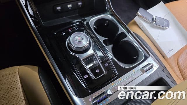 Kia Carnival 2021 — ფოტო 9/20