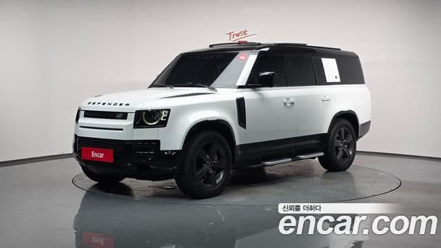 Land Rover Defender 2023 — Photo 16/20