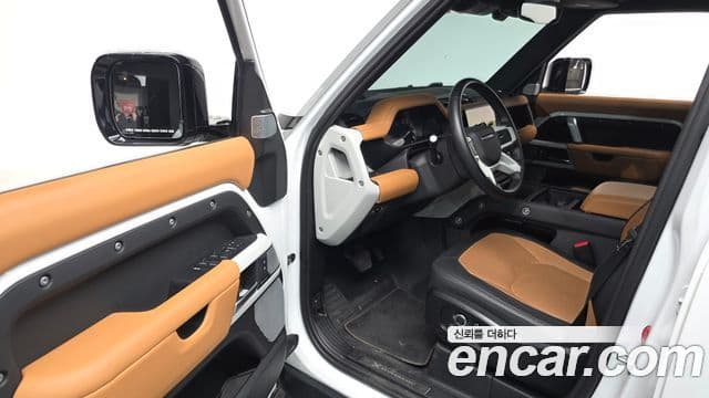 Land Rover Defender 2023 — Photo 20/20