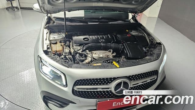 Mercedes-Benz GLB-Class 2020 — Şəkil 6/20