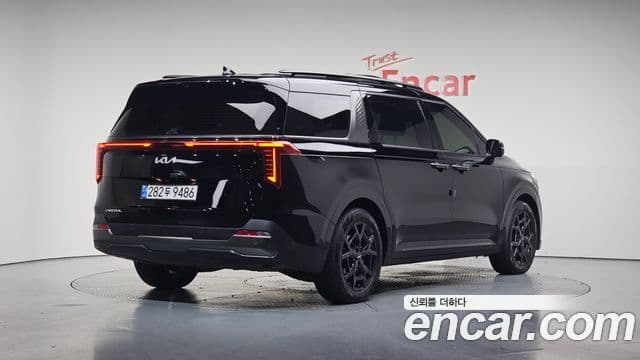 Kia Carnival 2024 — Şəkil 2/20