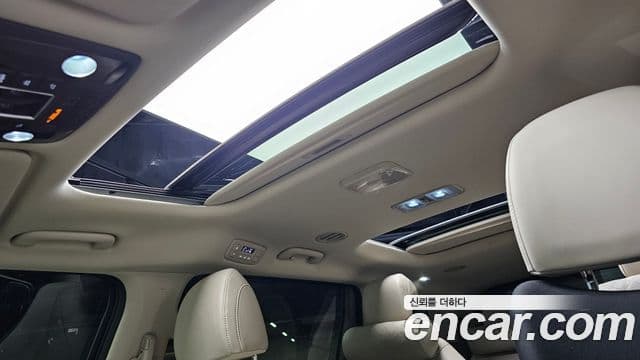 Kia Carnival 2024 — Şəkil 16/20