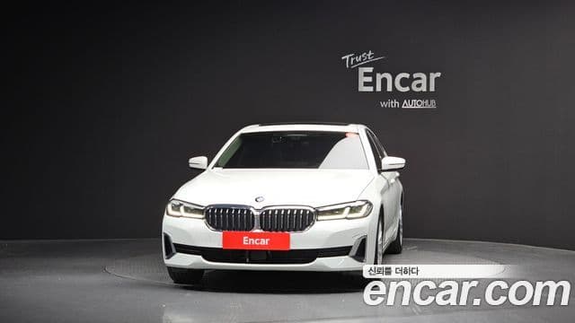BMW 5 Series 2020 — Şəkil 9/20