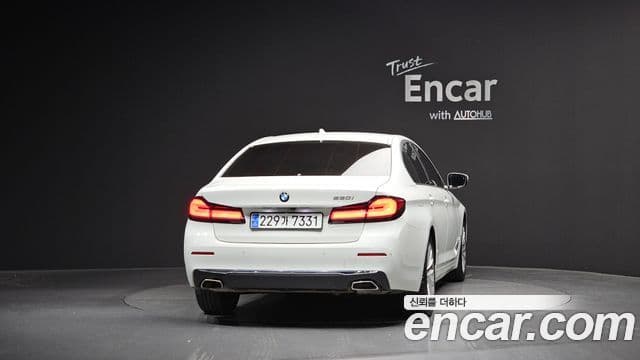 BMW 5 Series 2020 — Şəkil 18/20
