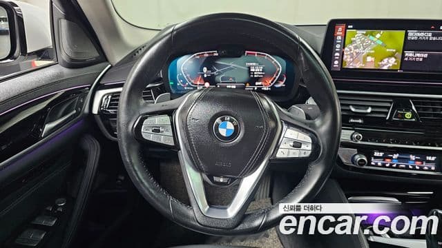 BMW 5 Series 2020 — Şəkil 11/20