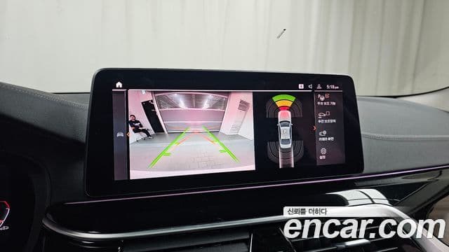 BMW 5 Series 2020 — Şəkil 15/20