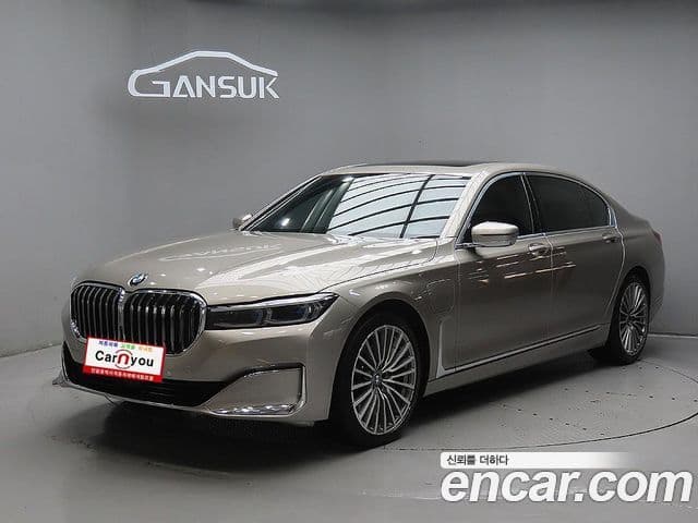 BMW 7 Series 2021 — ფოტო 20/20